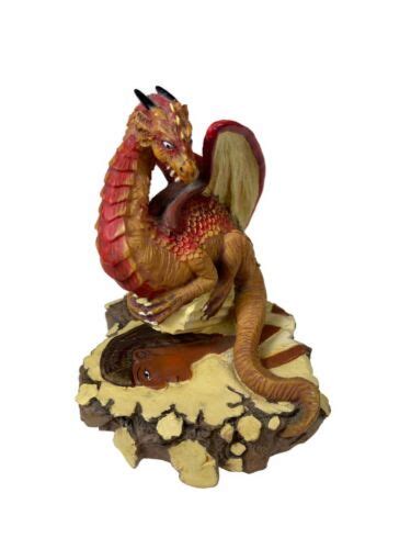 Tudor Mint Land of the Dragons – Desert Dragon K005 Figure 